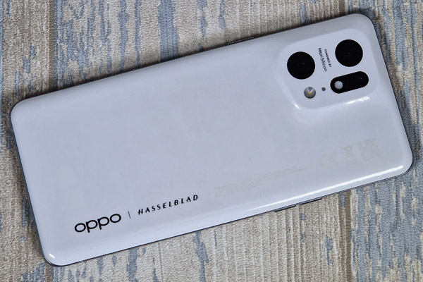 Dos de l'Oppo Find X5 Pro