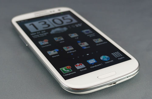Test Samsung Galaxy S3 : smartphone couché