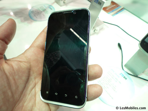 ZTE dévoile son smartphone Android quad-core « Era » (MWC 2012)