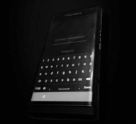 BlackBerry Venice : une nouvelle photo nous montre son clavier tactile