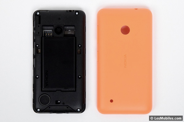 Nokia Lumia 530 : capot ouvert