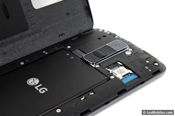 LG K10 : ports SIM et microSD