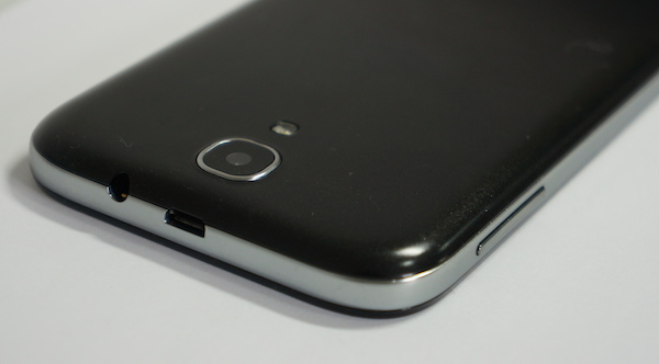 Haier Phone W757 capteur photo