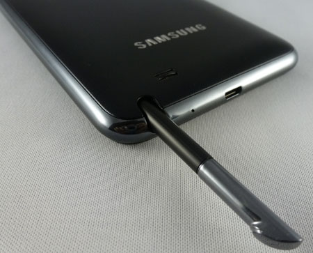Samsung Galaxy Note test mi-tablette mi-smartphone écran tactile super amoled 5,3 pouces stylet s pen