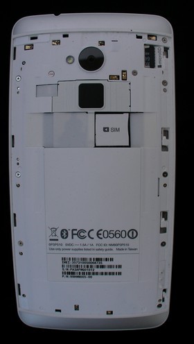 HTC One Max : carte microSD et mini SIM