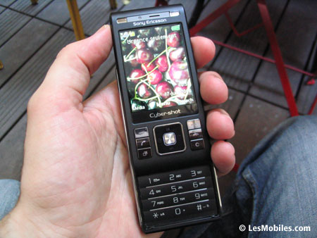 Sony Ericsson C905 : un mobile 8,1 mégapixels