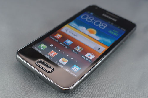 Test Samsung Galaxy S Advance : design