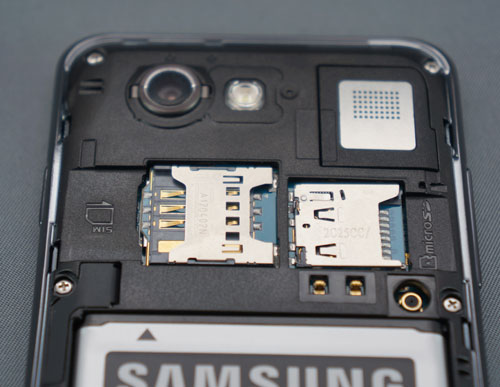 Test Samsung Galaxy S Advance : design