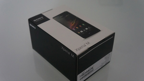 Sony Xperia M : packaging