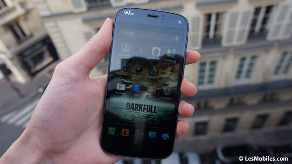 Prise en main du Wiko Darkfull : un smartphone Full HD bon marché