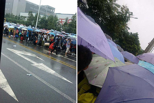 file d'attente devant l'usine Foxconn de Chengdu, pour le début de la production de l'iPhone 5 et de l'iPad Mini