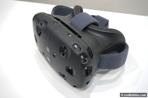 HTC Vive : lancement repoussé à 2016