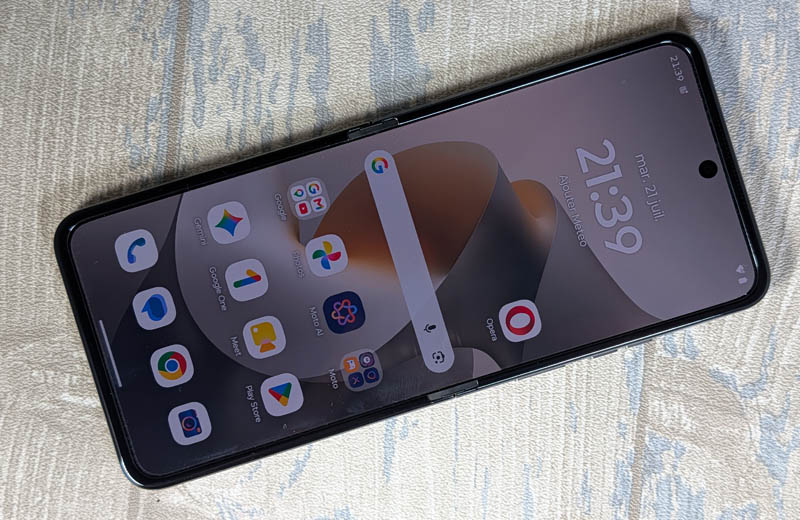 Motorola Razr 70