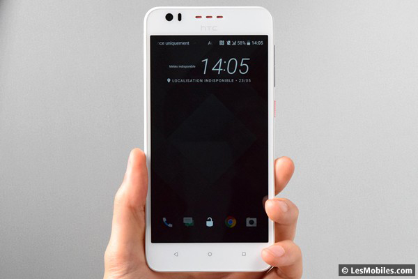 Test du HTC Desire 825 : un smartphone qui aurait été cohérent... en 2014 !