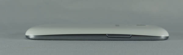 Samsung Galaxy S3 mini : tranche gauche