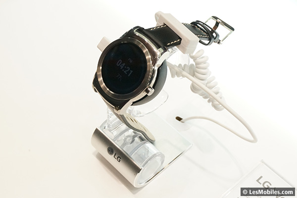 Play Store : LG Watch Urbane disponible et Motorola Moto 360 en promotion