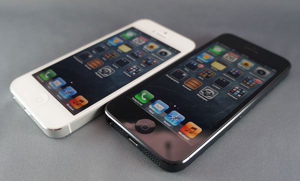 Test iPhone 5 : comparatif taille avec l'iPhone 4S