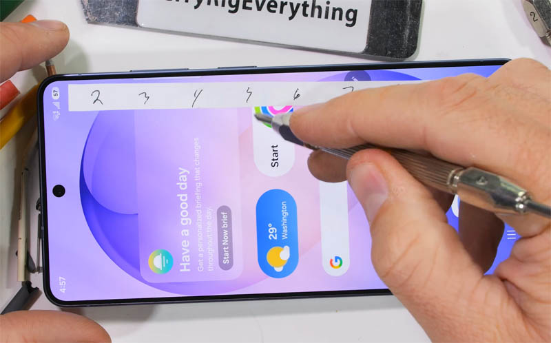 Samsung Galaxy S26 Ultra JerryRigEverything