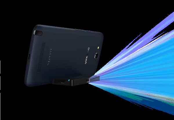 Alcatel One Touch Hero et son picoprojecteur