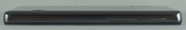 LG Optimus L5 II : côté gauche