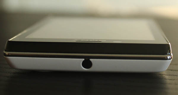 Sony Xperia J : tranche supérieure