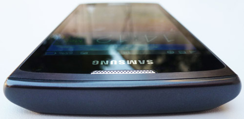 Test Samsung Galaxy Wave 3 processeur 1,4 GHz dos coulissant écran super amoled 4 pouces 5 mégapixels Bada 2.0 Live Panel Samsung Apps