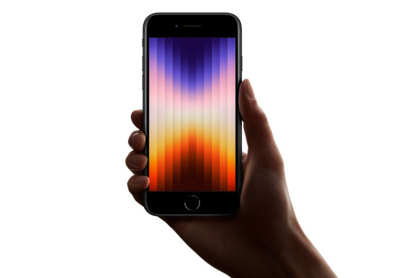 Promo iPhone SE 5G chez Boulanger : 50 € de bonus pour la reprise de votre ancien smartphone