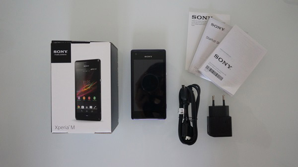 Sony Xperia M : packaging