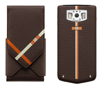 Vertu lance le service de personnalisation Monogram pour son Constellation