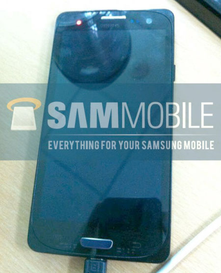 Samsung Galaxy S3 : de nouvelles photos qui confirment les bords arrondis et le nom de code « GT-I9300 »