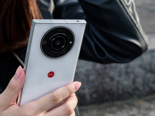 Leitz Phone 2, un deuxième smartphone au look original signé Leica