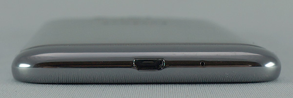 Samsung Ativ S : tranche inférieure